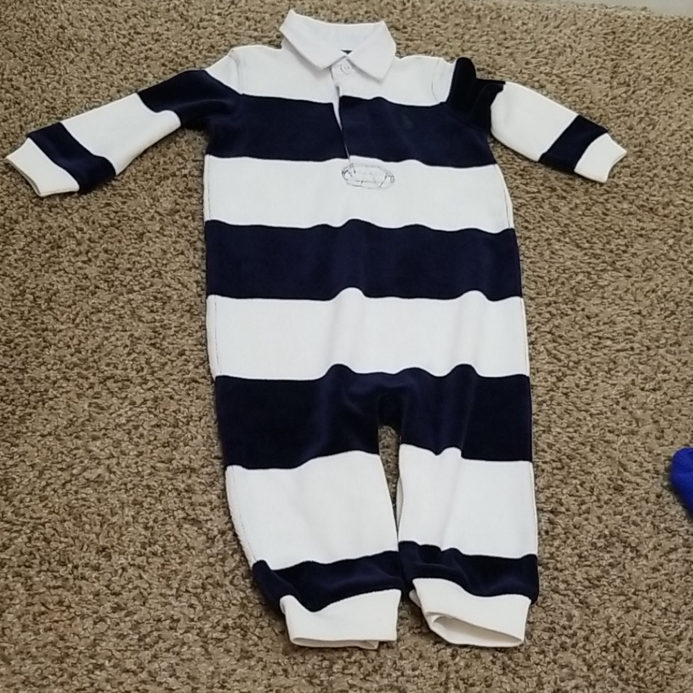 Boys babysit polo white &Navy New but without tag